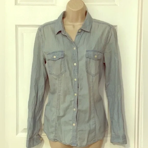 Ann Taylor Loft light blue chambray denim long sleeve button up top shirt womens - Picture 2 of 5